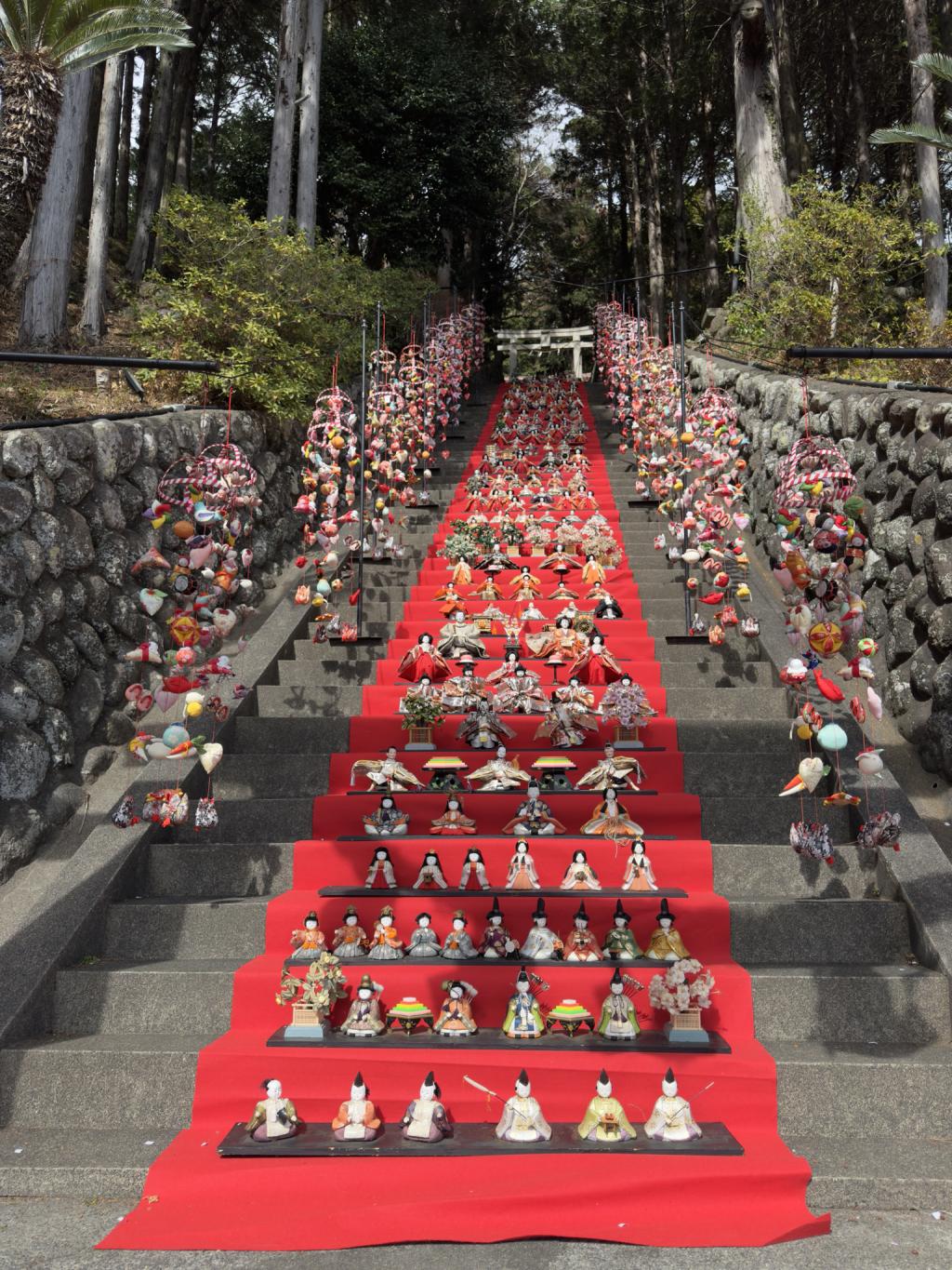 素戔嗚神社雛段飾りを見に行ってきました